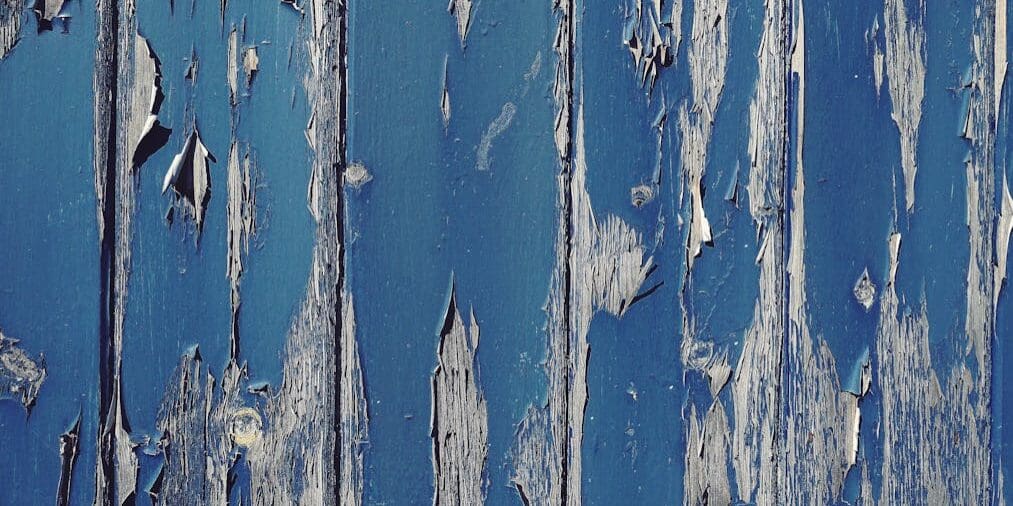 how weather affects the lifespan of exterior paint